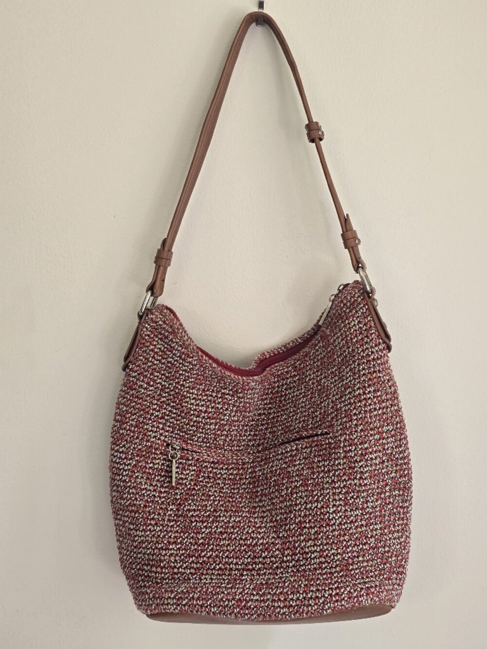 The Sak Sequoia Crochet Hobo Red Static Colorway Adjustable Strap & Leather Acce